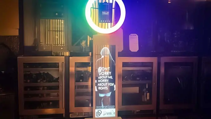 column screen aniamtion for a ipad photo booth with led column